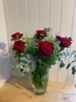 Je t'aime (6 Red, Pink or White Roses)